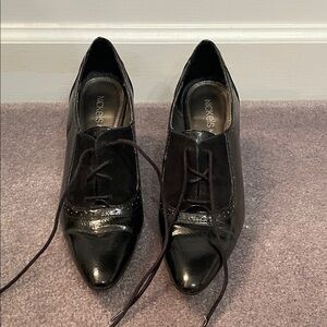 Nickels Women's Shiny Black Heels with Suede Accent